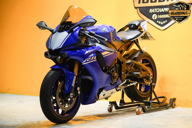 Yamaha YZF-R1 จดทะเบียนปี 2022 ดาวน์ 19,000 ออกรถได้เลย