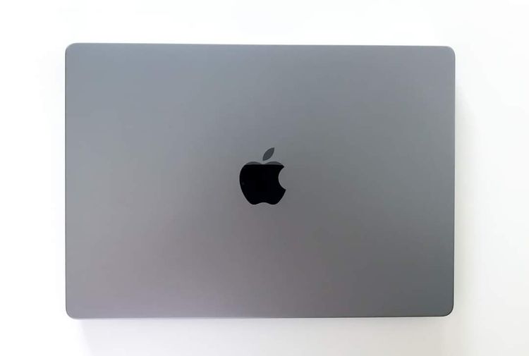MacBook Pro ชิพ M1 Pro จอ 14 นิ้ว ประกันยาวๆ สภาพเหมือนใหม่ ไร้ตำหนิใดๆ สีสเปซเกรย์ M1 Pro CPU 8 Core GPU 14 Core RAM 16 GB SSD 512 GB