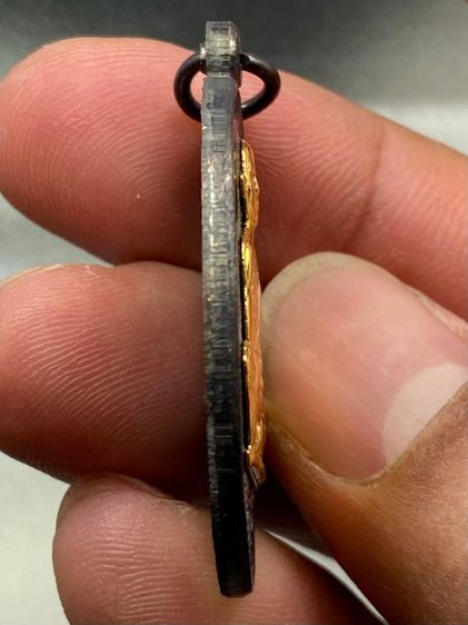 เหรียญหลวงพ่อคูณ ปี 19 หน้ากากทอง พร้อมกล่อง รูปที่ 4