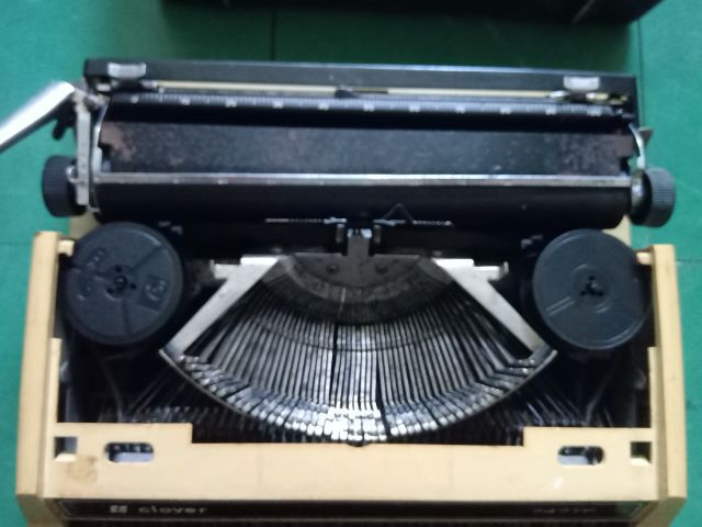 พิมพ์ดีดพกพา รูปที่ 6