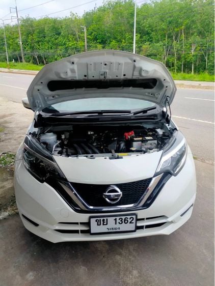 Nissan Note 2019 1.2 V Sedan เบนซิน ไม่ติดแก๊ส เกียร์อัตโนมัติ ขาว รูปที่ 2