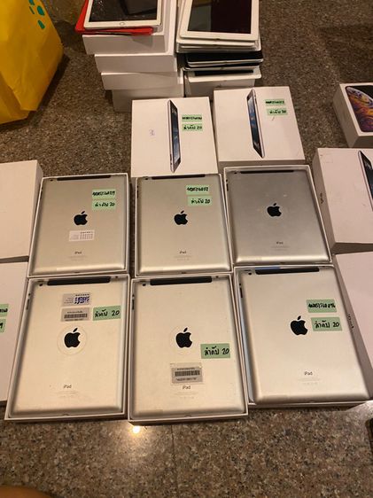 ขายiPad4สีดำ ขาว16,64กิ๊กWifi Celluerใส่ซิมได้ถุกๆ รูปที่ 2