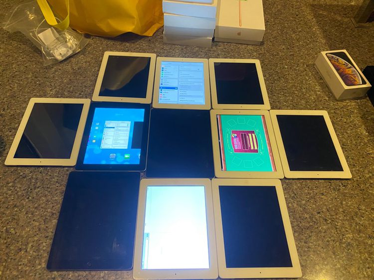 ขายiPad4สีดำ ขาว16,64กิ๊กWifi Celluerใส่ซิมได้ถุกๆ รูปที่ 4