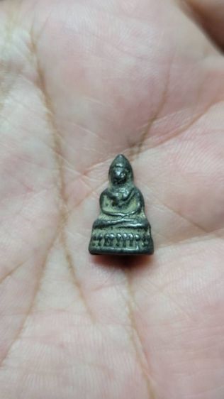 พระชัยวัฒน์ท่านเจ้ามา วัดสามปลื้มหรือวัดจักรวรรดิราชาวาส พิมพ์ฐานสูง ขี้เบ้าเดิมตามซอกองค์พระ ดูง่าย พุทธคุณครบเครื่องด้านเมตตา แคล้วคลาด  รูปที่ 11