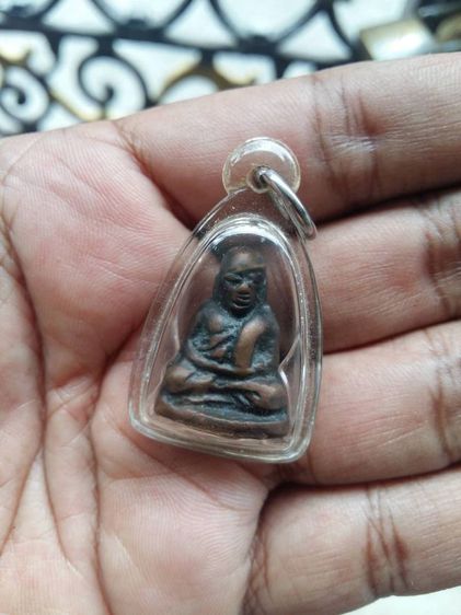 พระชัยวัฒน์ท่านเจ้ามา วัดสามปลื้มหรือวัดจักรวรรดิราชาวาส พิมพ์ฐานสูง ขี้เบ้าเดิมตามซอกองค์พระ ดูง่าย พุทธคุณครบเครื่องด้านเมตตา แคล้วคลาด  รูปที่ 15