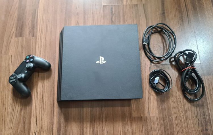 Sony เครื่องเกมส์โซนี่ เพลย์สเตชั่น PS4 (Playstation 4) เชื่อมต่อไร้สายได้ Playstation 4(Ps4) pro รุ่น 7106B  ความจุ 1 TB