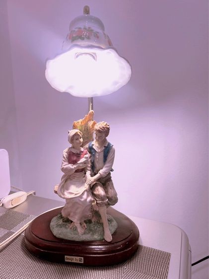 Antique  figurine table lamps  งานแบรนด์ยุโรปนำเข้า  โคมไฟ รูปปั้นคู่รักกำลังพรอดรัก  รูปที่ 8