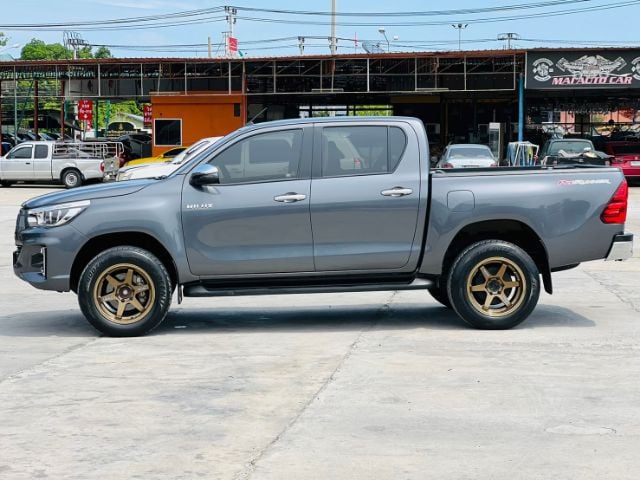 Toyota Hilux Revo 2019 2.4 E Prerunner Pickup ดีเซล ไม่ติดแก๊ส เกียร์ธรรมดา เทา รูปที่ 4