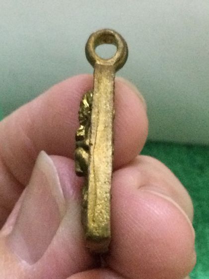 หลวงพ่อคูณ วัดบ้านไร่ รุ่น จอบเงิน 100 ล้าน รูปที่ 4