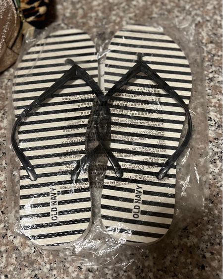 รองเท้าแตะ old navy  รูปที่ 12