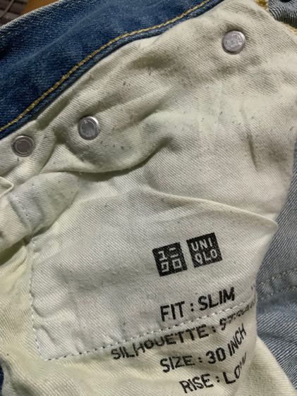 กางเกงยีนส์ UNIQLO ริมแดง ผ้ายืดสีบลูฟอก รูปที่ 11