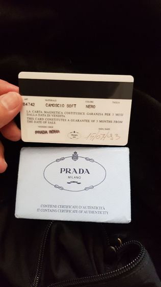 กระเป๋าแบรนด์ prada hobo มือสองของแท้ รูปที่ 9