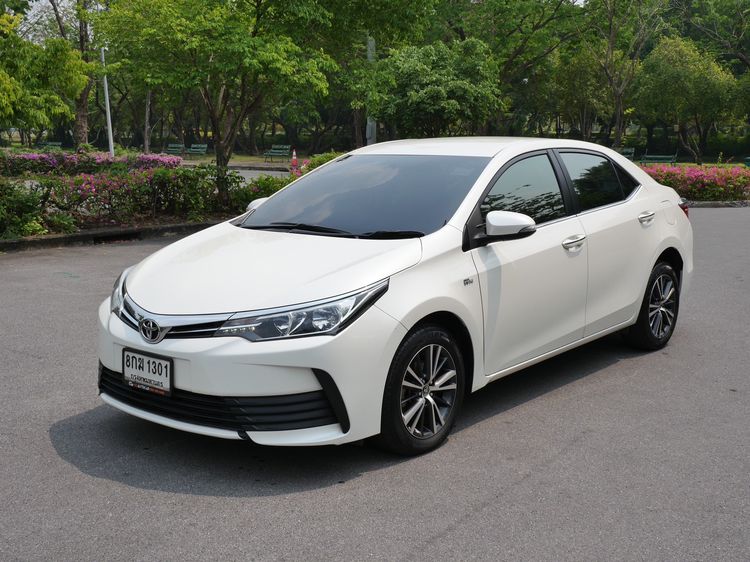 Toyota Altis 2018 1.8 E Sedan เบนซิน ไม่ติดแก๊ส เกียร์อัตโนมัติ ขาว รูปที่ 2