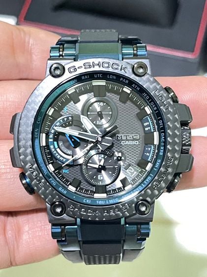 น้ำเงิน นาฬิกา Casio G-shock คาร์บอน รุ่น MTG-B1000XB-1A ของแท้ มือ1 ราคาออกช๊อป 3-4 หมื่นครับ
