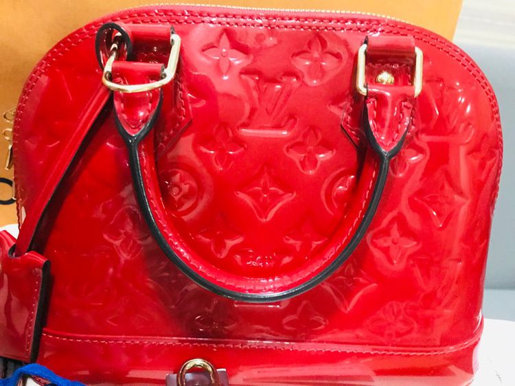 LikeNew Louis Vuitton Alma bb Vernis สีแดง รูปที่ 15