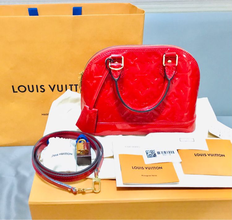 LikeNew Louis Vuitton Alma bb Vernis สีแดง รูปที่ 2