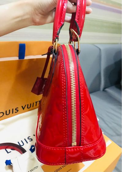 LikeNew Louis Vuitton Alma bb Vernis สีแดง รูปที่ 16