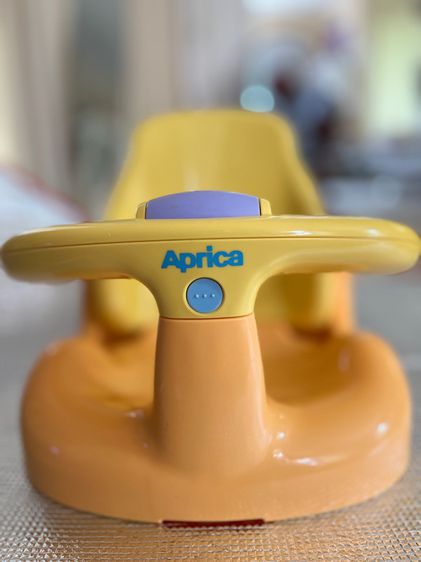 อุปกรณ์สำหรับเด็กและทารก เก้าอี้เด็ก Aprica นั่งเล่น นั่งอาบน้ำ ได้