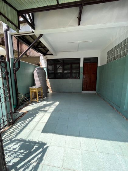 ขาย เช่าทาวน์เฮ้าส์  หมู่บ้านธนะสิน โครงการ 7 ซอย 4 นวมินทร์ 66 ติดต่อ 0896992408 รูปที่ 2