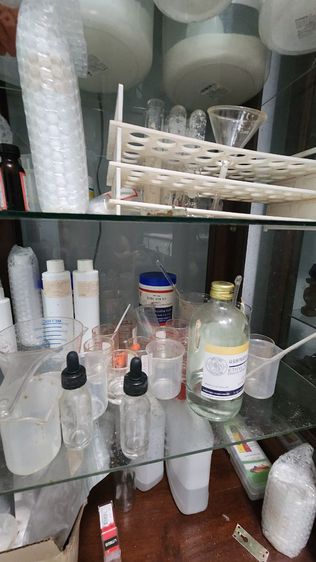 ( ขายยกเช็ทของทั้งหมดในตู้ ) อุปกรณ์ทำสบู่ ผงทำสบู่เหลว ผงวิทยาศาสตร์ ชุดผสมตัวสบู่ ครบชุด  รูปที่ 8