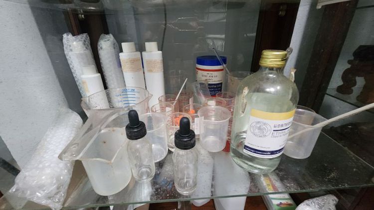 ( ขายยกเช็ทของทั้งหมดในตู้ ) อุปกรณ์ทำสบู่ ผงทำสบู่เหลว ผงวิทยาศาสตร์ ชุดผสมตัวสบู่ ครบชุด  รูปที่ 12