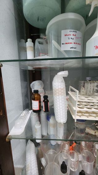 ( ขายยกเช็ทของทั้งหมดในตู้ ) อุปกรณ์ทำสบู่ ผงทำสบู่เหลว ผงวิทยาศาสตร์ ชุดผสมตัวสบู่ ครบชุด  รูปที่ 5