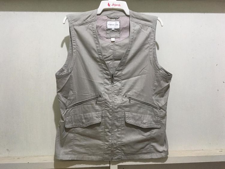 เสื้อกั๊ก(แจ็คเก็ตแขนกุด) แบรนด์ SIMPLE LIFE สีเทา