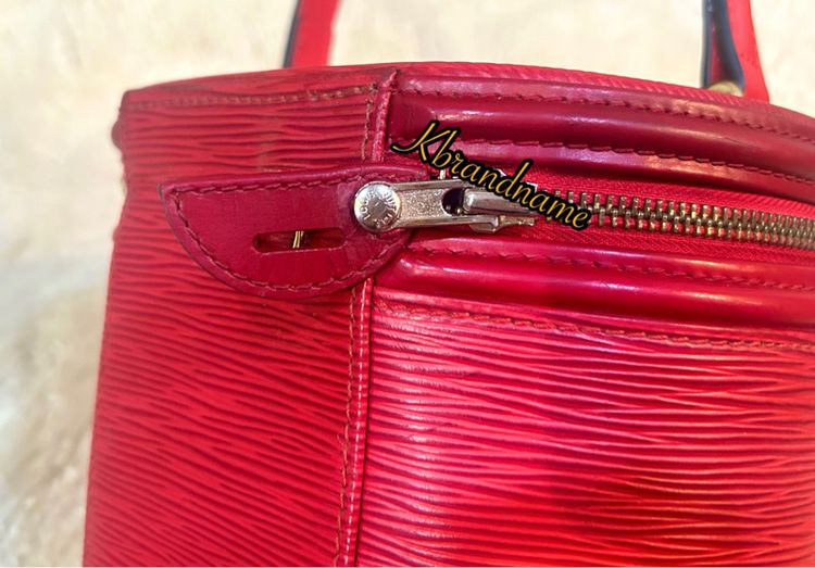 Louis Vuitton Epi Leather Cannes Handbag  รูปที่ 11