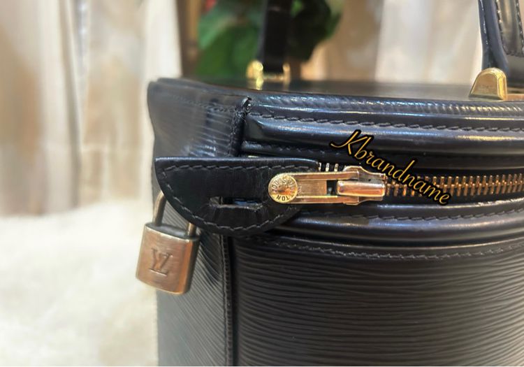 Louis Vuitton Epi Leather Cannes Handbag  รูปที่ 13
