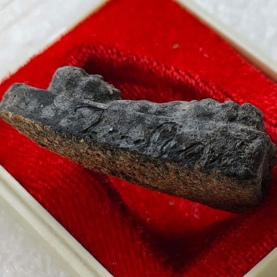 หลวงพ่อทวด เนื้อว่าน พิมพ์ใหญ่  หลังฝังข้าวสารหิน รุ่นปาฏิหาริย์ลายเซ็น  รูปที่ 4