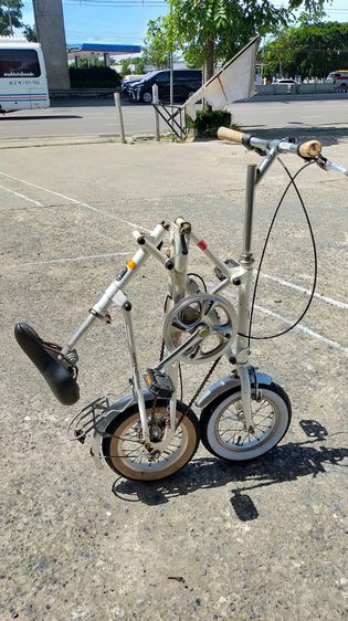 จักรยานพับได้ มือสอง ญี่ปุ่น ทรงX ยี่ห้อ GoGo Bike กะทัดรัด พับง่าย พกพาง่าย ทนทาน แข็งแรง แน่นหนา  โครงสร้างแข็งแรง ทนทาน แน่นหนา เฟรมเหล็ก รูปที่ 6