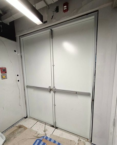 ประตูหนีไฟบานคู่  Fire resistant steel door รูปที่ 6