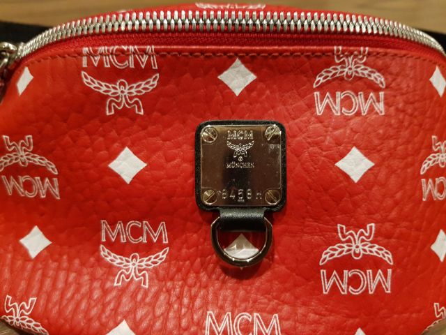 กระเป๋าคาดอก MCM แท้ สีแดง ใหม่มาก size S รูปที่ 3