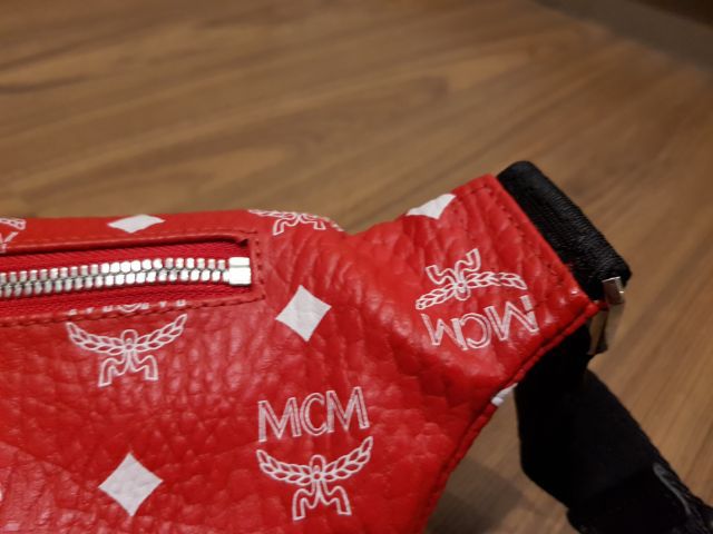 กระเป๋าคาดอก MCM แท้ สีแดง ใหม่มาก size S รูปที่ 9