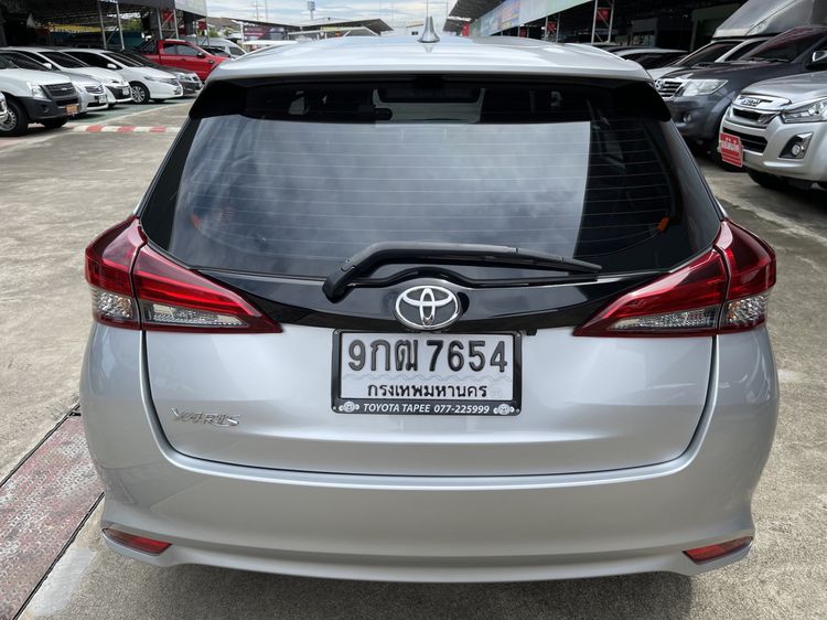 Toyota Yaris 2019 1.2 High Sedan เบนซิน ไม่ติดแก๊ส เกียร์อัตโนมัติ บรอนซ์เงิน รูปที่ 4