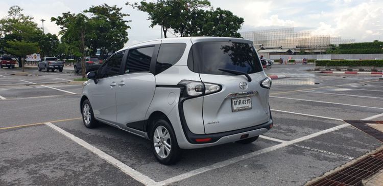 Toyota Sienta 2019 1.5 G Sedan เบนซิน ไม่ติดแก๊ส เกียร์อัตโนมัติ บรอนซ์เงิน รูปที่ 3