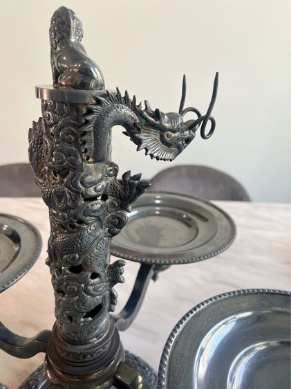 ที่วางเสริ์ฟอาหารตกแต่งลวดลายสิงห์และมังกรชุบเงิน งาน สเปน นำเข้า รูปที่ 5