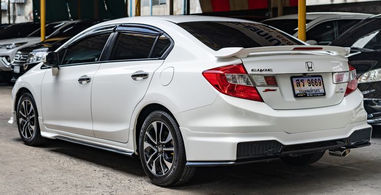 Honda Civic 2014 1.8 ES i-VTEC Sedan เบนซิน เกียร์อัตโนมัติ ขาว รูปที่ 3