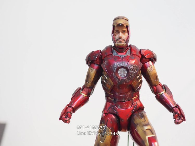 Iron man mark 7 battle damaged hot toys รูปที่ 3