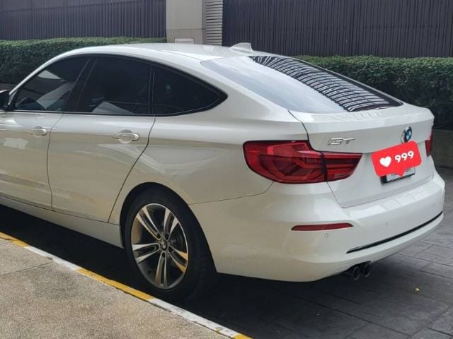 BMW Series 3 2017 320d Sedan ดีเซล ไม่ติดแก๊ส เกียร์อัตโนมัติ ขาว รูปที่ 1