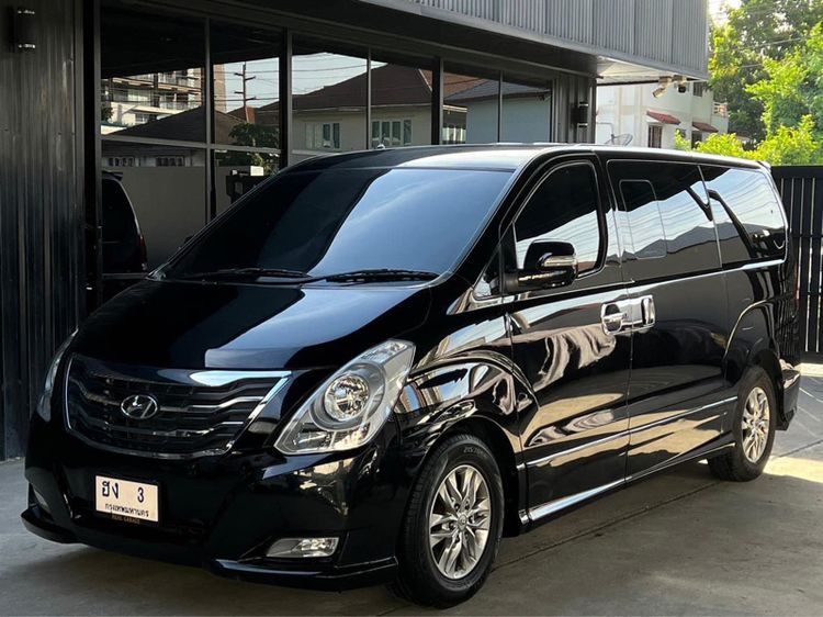 Hyundai H-1  2014 2.5 Deluxe Van ดีเซล ไม่ติดแก๊ส เกียร์อัตโนมัติ ดำ