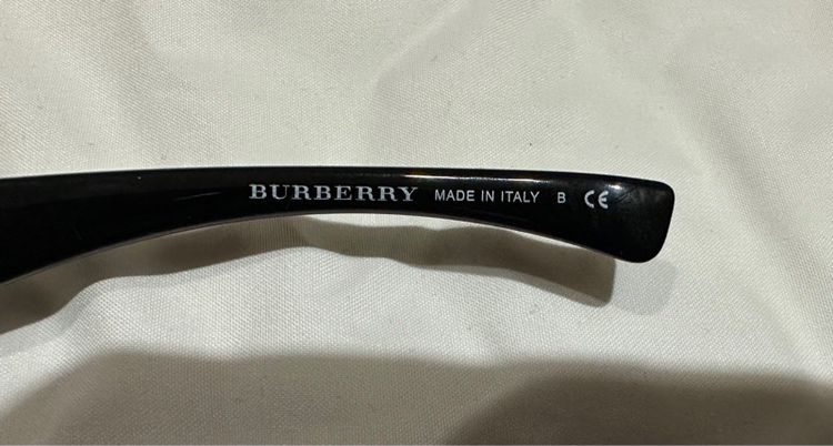 แว่นกันแดด Burberry ของแท้ มือ 2 รูปที่ 5