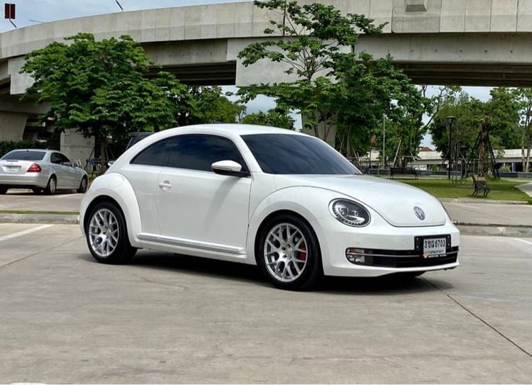 รถ Volkswagen New Beetle 2.0 สี ขาว