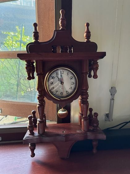 นาฬิกาเก่า นาฬิกาไม้มะค่าตั้งโต๊ะและแบบแขวน
