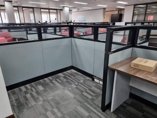 สวยมากใหม่เอี่ยม partition Office แบบมีกระจกด้านบน ขนาดมี 3 ขนาดนะครับความกว้าง 60-70-80 cm ความสูง 120 cm  รูปที่ 1