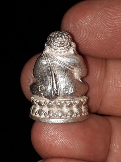 หล่อโบราณ พระสังกัจจายน์ วัดสังกัจจายน์ ฝั่งธนบุรี กทม. เนื้อเงิน ตอก 2 โค๊ด ปี 25xx เงินแท้หนัก 18.85 กรัม สวย สมบูรณ์ แท้ เก่า   พระสังกัจ รูปที่ 2