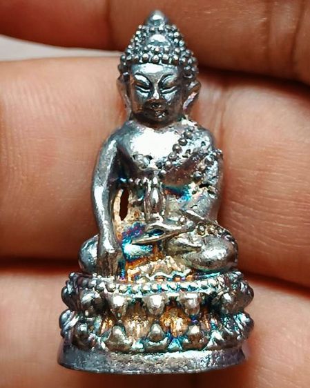 พระชัยก้นอุดผง หลวงปู่ทวด รุ่นตำหนักทอง หลวงปู่ทอง สุสังวโร วัดป่ากอสุวรรณ จ.สงขลา พ.ศ. 2540 กะหลั่ยทอง-เงิน-นาค ตอกโค้ด+เลข 3057 รูปที่ 7