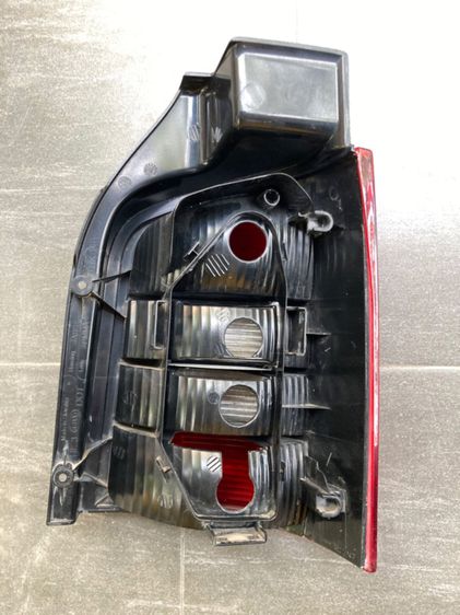 พวงมาลัย Caravelle T5 รุ่นMinorChange มือสอง ไฟท้ายซ้าย L ไฟทับทิมกันชนหลัง และ ไฟเบรกหลังคา รูปที่ 9