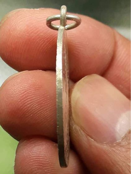 เหรียญพระพุทธชินราช หลังหนังสือสามแถว รูปที่ 3