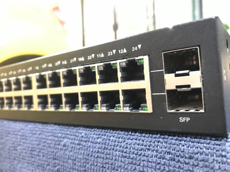Cisco SG95-24 Switch Gigabit Mikrotik S-31DLC20D รูปที่ 2